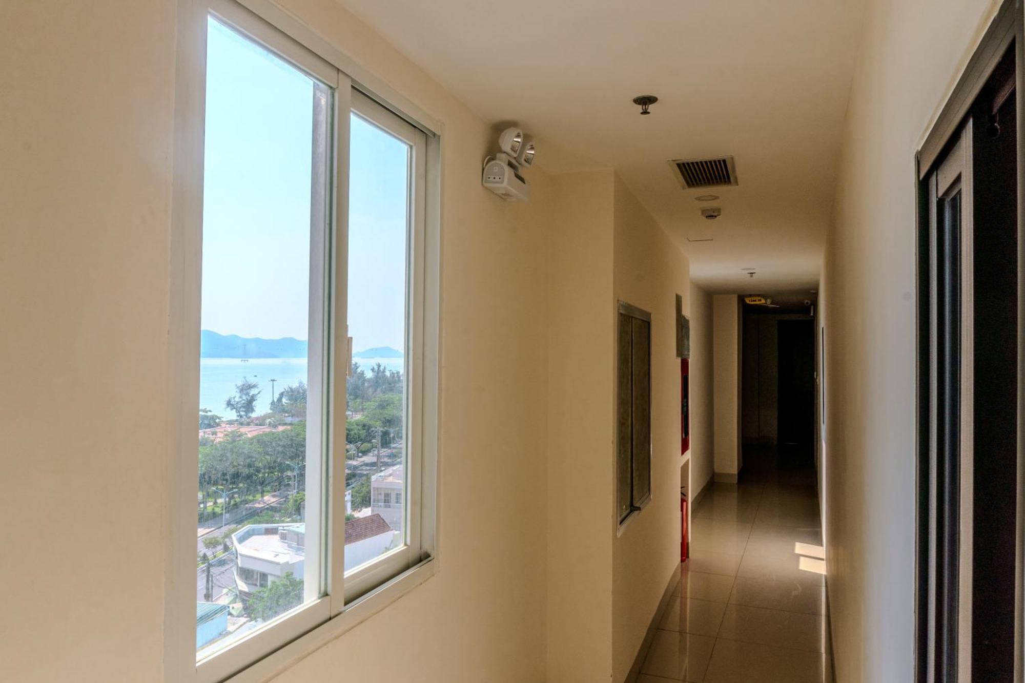 Melyna Hotel Nha Trang Beach Exterior photo