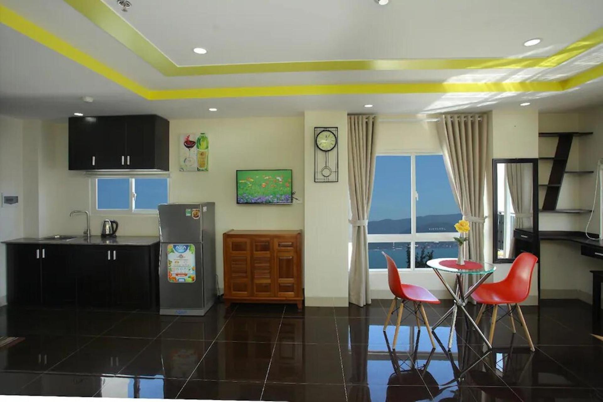 Melyna Hotel Nha Trang Beach Exterior photo