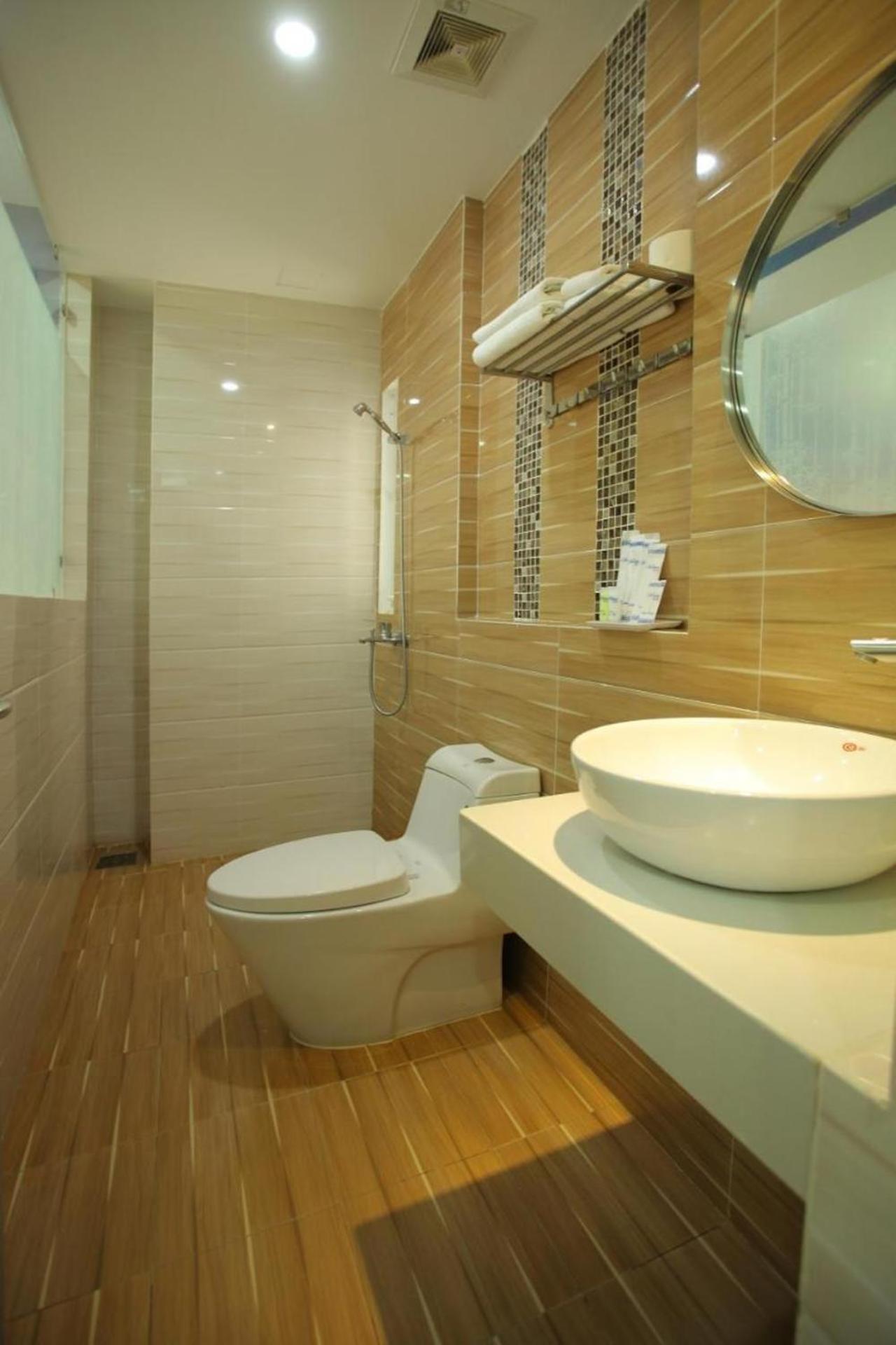 Melyna Hotel Nha Trang Beach Exterior photo